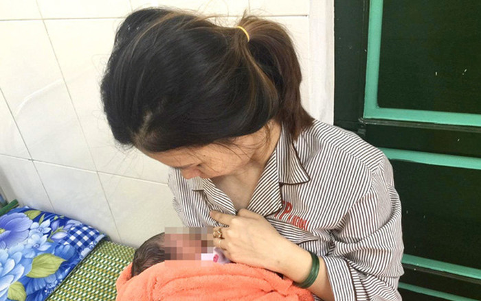 Bé gái 2,9kg chào đời trong phòng cách ly tại Huế Ảnh 2