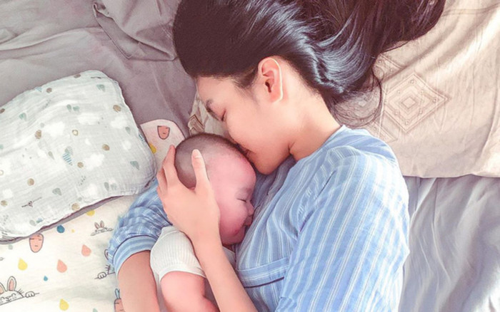 Khoe ảnh con trai ngủ say, Lan Khuê khiến fan trầm trồ vì mát tay tốt sữa Ảnh 2