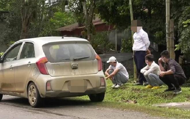 Trốn cách ly y tế tại nhà, 4 thanh niên thuê xe ô tô đi dự sinh nhật bạn Ảnh 2