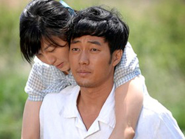 So Ji Sub và bạn diễn Kim Ha Neul