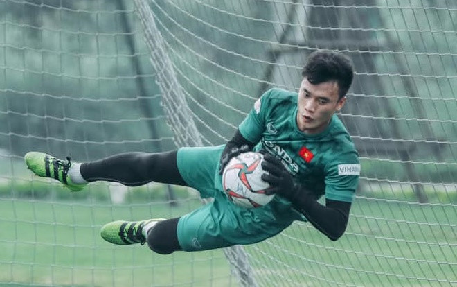 Fans phát hiện Bùi Tiến Dũng ăn tối cùng bạn gái Ảnh 2