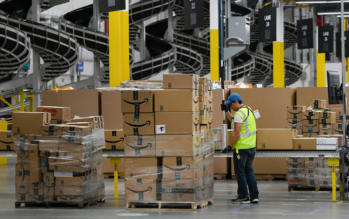 Amazon 'chịu chơi' xây hẳn phòng xét nghiệm COVID-19 cho công nhân viên Ảnh 2