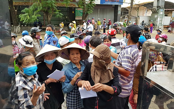 'ATM gạo' ở Huế tạm ngừng sau 1 ngày hoạt động vì dân tập trung quá đông, không đảm bảo giãn cách xã hội Ảnh 2