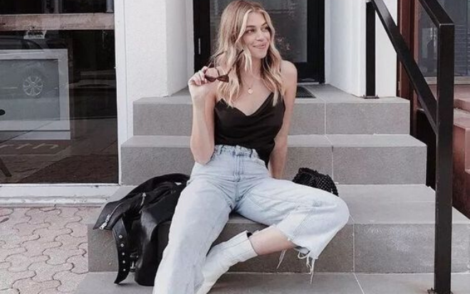 6 cách mix đồ với bốt trắng cho mùa hè thêm sành điệu Ảnh 2