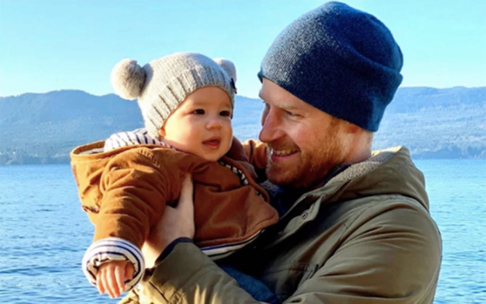 Câu nói bất ngờ tiết lộ ý định rời hoàng gia từ hè năm ngoái của Hoàng tử Harry Ảnh 2