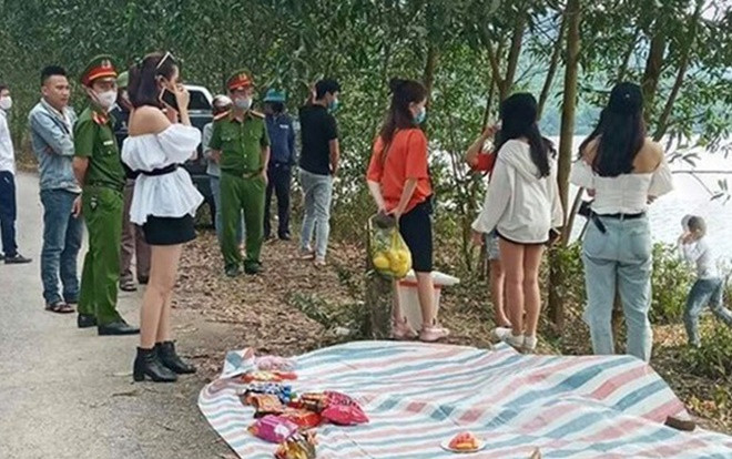 Nhóm 9 nam nữ thanh niên ở Nghệ An tụ tập dã ngoại trong thời gian cách ly xã hội Ảnh 2