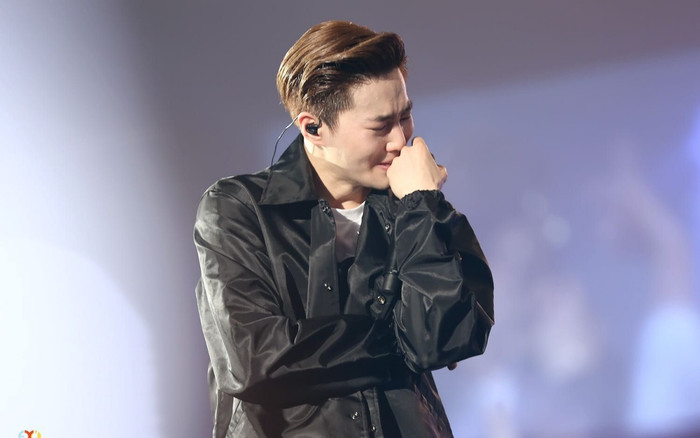 Suho (EXO) bật khóc trong fan meeting online: 'Mình xin lỗi vì đã không thể đạt được kì vọng' Ảnh 2