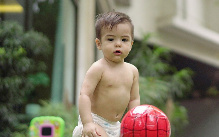 Con trai út nhà 'Mỹ nhân đẹp nhất Philippines' Marian Rivera được bố cắt tóc và mẹ làm bánh nhân dịp sinh nhật 1 tuổi Ảnh 2