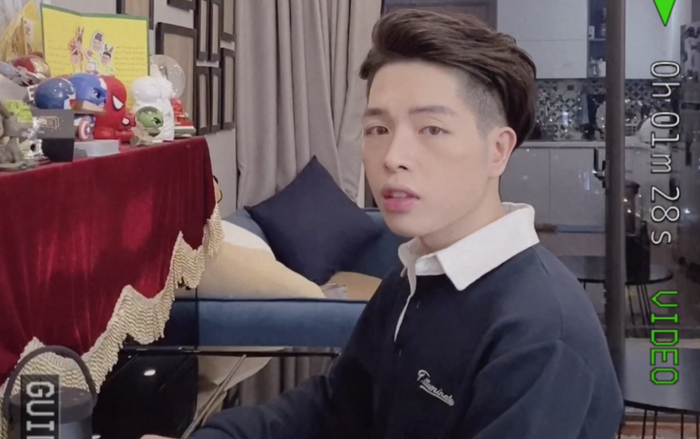 Đức Phúc cover 'Đừng khóc một mình': Người người mê góc nghiêng, nhà nhà khen 'da trắng như bông bưởi' Ảnh 2