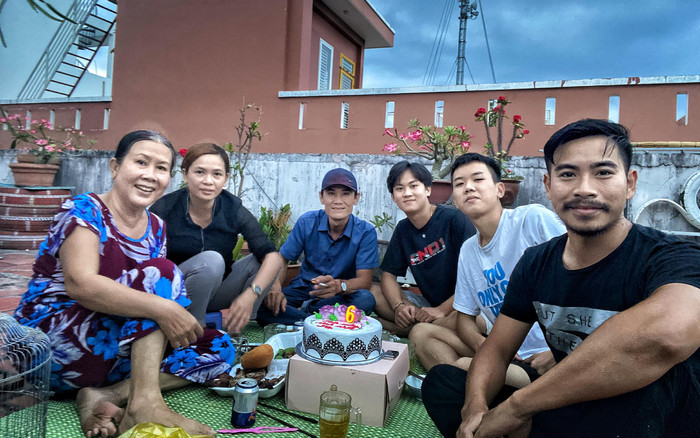 Dù đã ly hôn nhưng Thanh Bình vẫn về nhà dự tiệc sinh nhật 65 tuổi của mẹ Ngọc Lan Ảnh 2