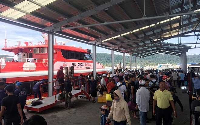 Hành khách có thể ra vào đảo Phú Quốc kể từ ngày 18/4 Ảnh 2