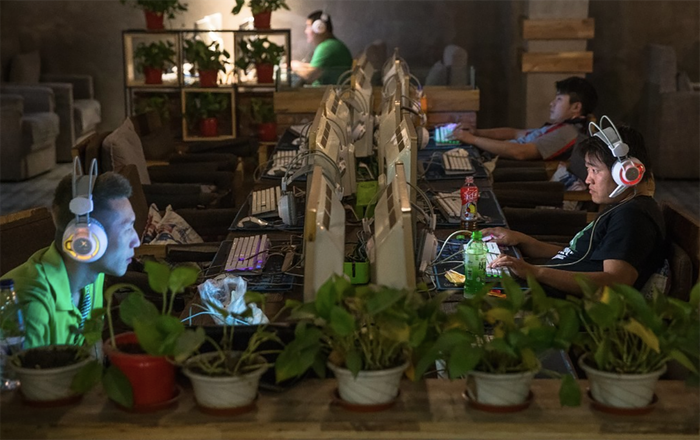 Những quán cà phê Internet ở Trung Quốc ảm đảm trong đại dịch COVID-19 Ảnh 2