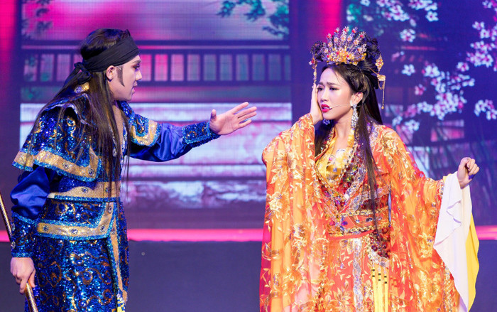 Tưởng đâu chỉ giỏi phá hit Vpop, đến hát cải lương Diệu Nhi cũng khiến Trấn Thành xỉu lên xỉu xuống Ảnh 2