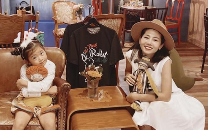 Bạn thân chia sẻ khoảnh khắc Mai Phương yếu ớt nhưng vẫn chơi đùa cùng con gái khiến nhiều người không khỏi xót xa Ảnh 2