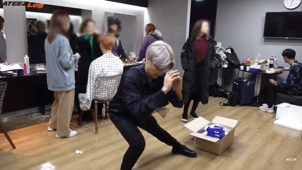 Nỗ lực giảm 10kg từ khi debut, nhan sắc 'lên hương' của Wooyoung (ATEEZ) được netizen Hàn Quốc khen ngợi hết lời