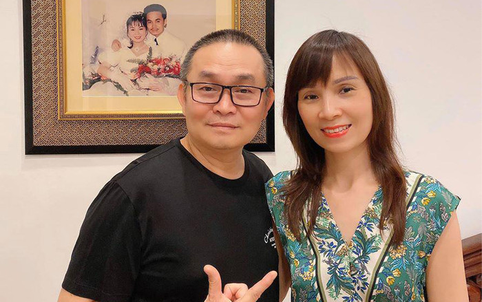 Hiếm hoi xuất hiện bên chồng, bà xã Xuân Hinh gây bất ngờ với nhan sắc trẻ trung ở tuổi ngũ tuần Ảnh 2