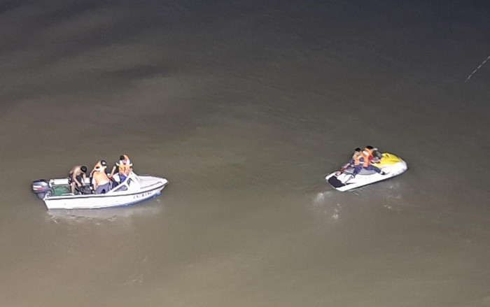 Để lại xe máy cùng thư tuyệt mệnh trên thành cầu Hàm Rồng, một trưởng phòng của Cục Thuế Thanh Hoá nhảy xuống sông tự tử Ảnh 2