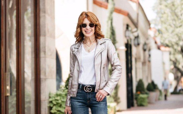 5 cách mix quần jeans đi làm thật thanh lịch cho ngày tới công sở sau khi hết cách ly xã hội Ảnh 2