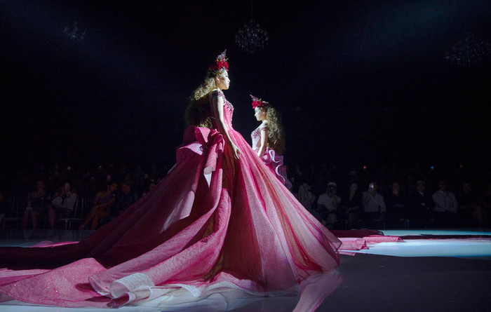 Tiểu Vy 2 năm đương nhiệm: Diễn First Face - Vedette đẹp ngút ngàn, thần thái 'nữ hoàng' trên thảm đỏ Ảnh 13