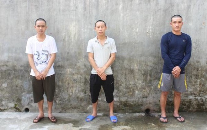 Em bị bắt vì bán ma túy, anh dùng dao uy hiếp công an Ảnh 2