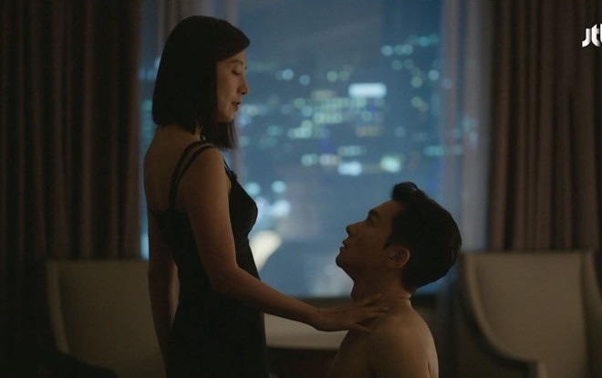 'Thế giới hôn nhân' xếp hạng phim 19+ từ tập 9 đến tập cuối: Khán giả có nên xem? Ảnh 2