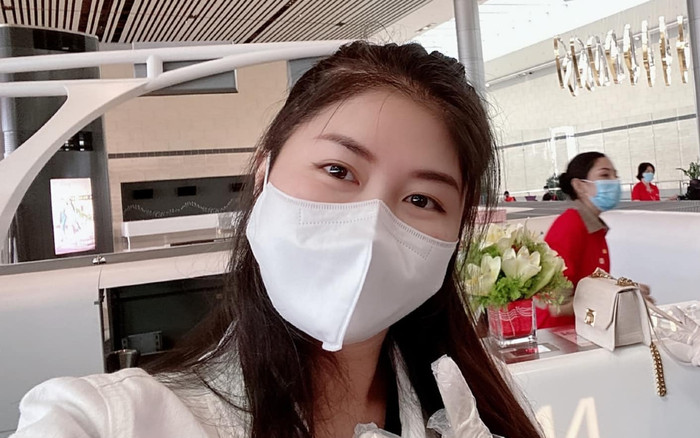 Đăng Khôi mừng rơi nước mắt khi thấy bà xã được trở về Việt Nam sau hơn 1 tháng mắc kẹt ở Singapore Ảnh 2