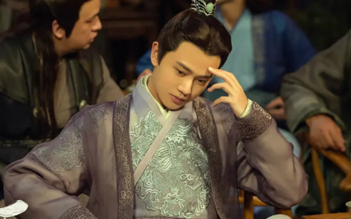 Nổi tiếng như Nhậm Gia Luân cũng từng có tác phẩm bị gỡ bỏ: Tên bộ phim khiến nhiều người không ngờ đến Ảnh 2