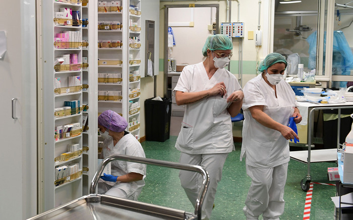 Bệnh nhân nữ người Ý dương tính với COVID-19 suốt hai tháng Ảnh 2