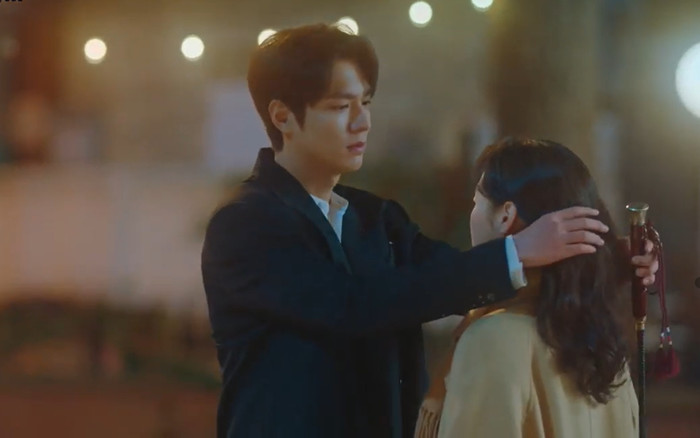 The King: Eternal Monarch: Kim Go Eun có nguy cơ mất chức Vương phi Diana bởi tiểu tam có một không hai này Ảnh 2