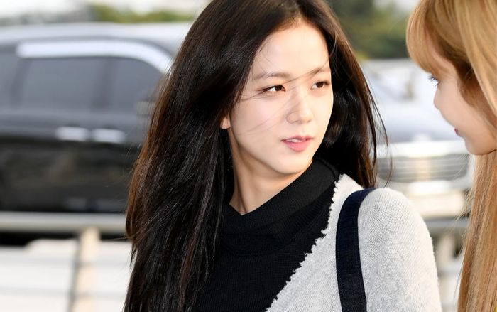 Top 10 ảnh chụp gây sốc của Jisoo (BLACKPINK), đẹp tinh khôi và hoàn toàn không photoshop Ảnh 2