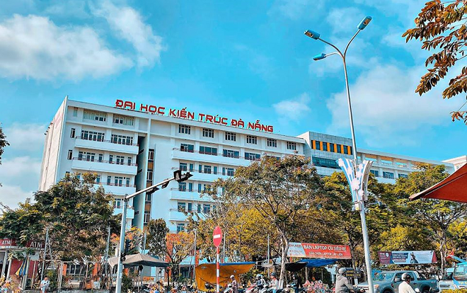 Một Đại học tổ chức đưa đón sinh viên các tỉnh về nhập học, hỗ trợ 300.000 nếu tự di chuyển Ảnh 2