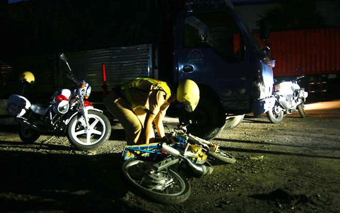 Công an mật phục, nổ súng trấn áp hơn 100 'quái xế' đua xe trên quốc lộ 51 Ảnh 2