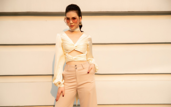 Giải vàng Siêu mẫu Quỳnh Hoa chuộng váy áo khoe vòng eo 54 cm, hút chặt mọi ánh nhìn Ảnh 2