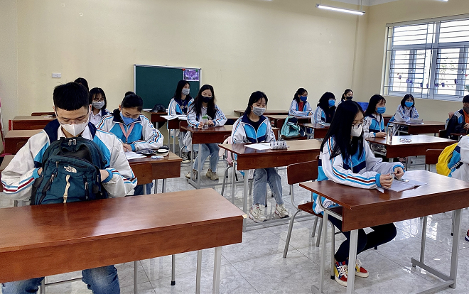 Đi học trở lại, TP.HCM điều chỉnh tiêu chí khoảng cách an toàn giữa 2 học sinh Ảnh 2