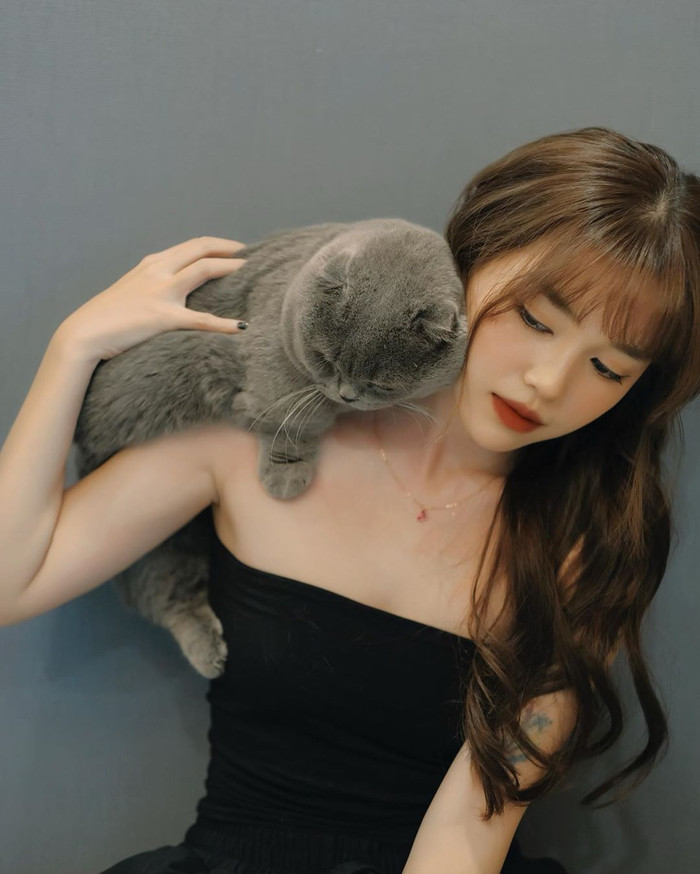 Linh Ngọc Đàm khiến dân mạng 'ngã ngửa' khi 'bóc' giá 'dàn boss' cực xinh xắn