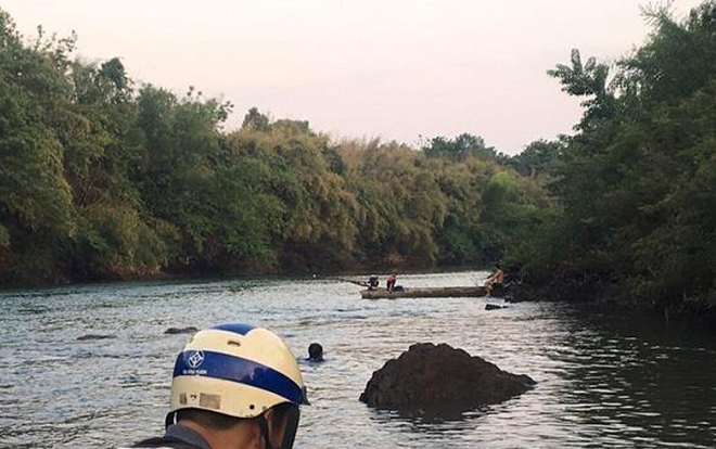 Đập thủy điện xả lũ, một học sinh lớp 12 bị cuốn trôi khi tắm sông Ảnh 2