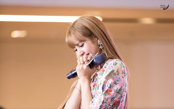 Lisa (BlackPink) gây xúc động với những lời chia sẻ cùng thực tập sinh Thanh Xuân Có Bạn 2 trước vòng loại trừ Ảnh 2