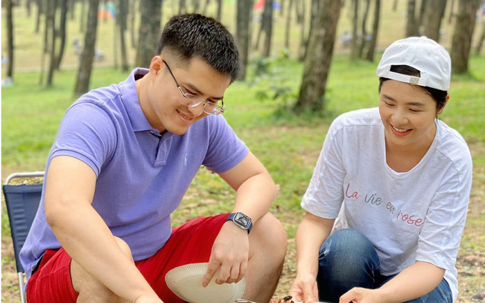 Hoa hậu Ngọc Hân khoe ảnh đi picnic cùng chồng sắp cưới Ảnh 2