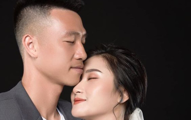 Chụp ảnh cưới với ngôi sao ĐTVN, hot girl Hải Phòng lộ nốt ruồi son khi khoe vòng 1 quyến rũ Ảnh 2