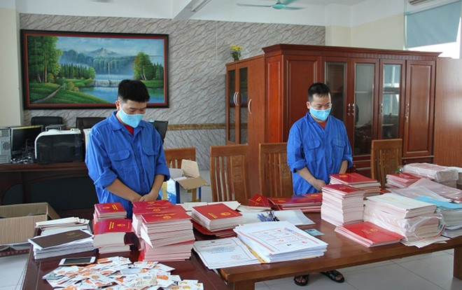 Hiệu phó trường THPT nhận 105 triệu đồng để mua bằng giả cho học sinh Ảnh 2