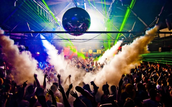 Vì sao idol, diễn viên nữ nổi tiếng Hàn Quốc thường xuyên đến gay bar? Ảnh 2