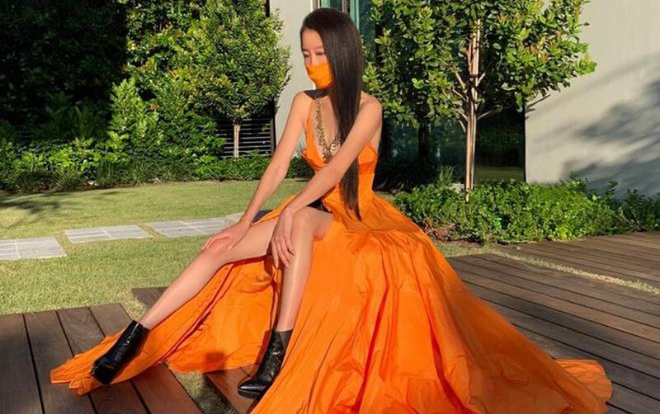 Bí quyết giúp ‘bà trùm váy cưới’ Vera Wang giữ mãi vẻ thanh xuân ở tuổi 71 Ảnh 2