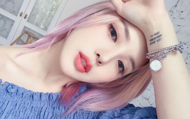 Top 10 loại kem chống nắng dạng xịt dành riêng cho các cô nàng bận rộn Ảnh 2