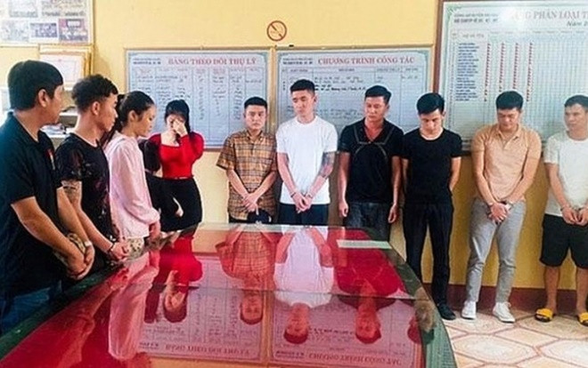 Bắt giữ 13 nam nữ thanh niên tụ tập sử dụng ma túy trong quán karaoke ở Nam Định Ảnh 2