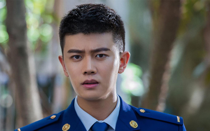 Hàng loạt tác phẩm chất lượng sắp ra mắt, Nhậm Gia Luân sẽ trở thành diễn viên nổi tiếng nhất năm 2020? Ảnh 2