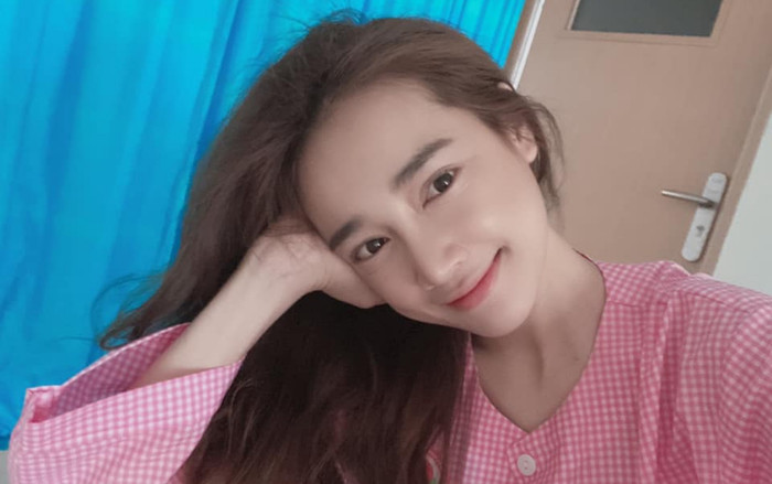 Nhã Phương khoe ảnh rạng rỡ sau bức ảnh bị chụp lén cùng ông xã: Mặt mộc nhưng nhan sắc khiến người ta ghen tị Ảnh 2