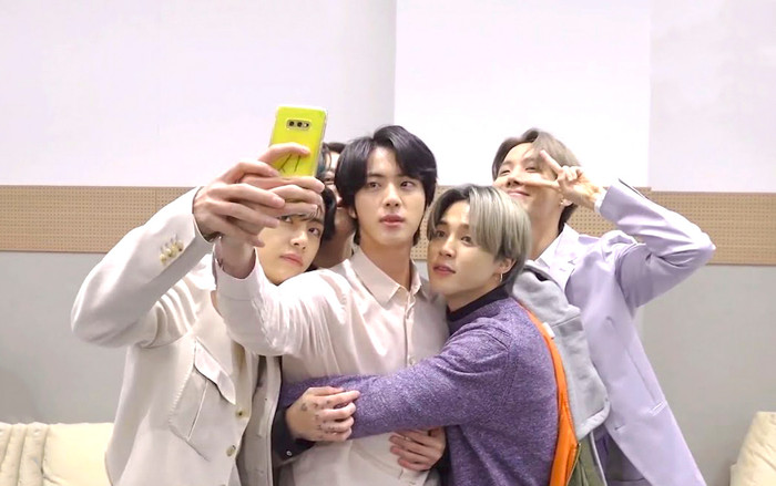 Idol Hàn Quốc nào cũng thích 'sống ảo' bằng ứng dụng này nhưng fan thì lại không ưa Ảnh 2