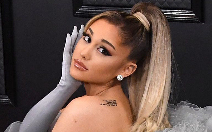 Bộ sưu tập hình xăm ở những vị trí đau nhất trên cơ thể của Ariana Grande Ảnh 2