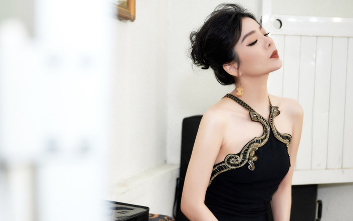 Sau dịch, Lệ Quyên được ngợi khen ngày càng nhuận sắc ở tuổi gần 40 cùng vòng eo 58 chuẩn không cần chỉnh Ảnh 2