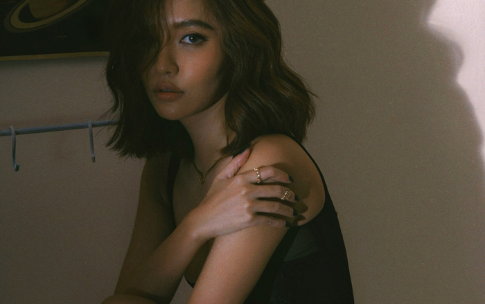 Bích Phương tung nhạc mới 'cực sầu, cực deep' nhưng vẫn không bỏ nổi tật lầy Ảnh 2